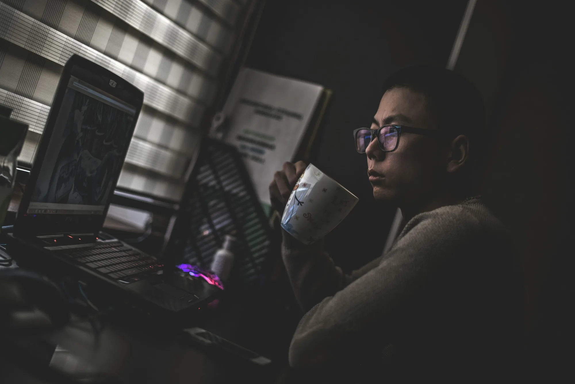Mann am Laptop – MVP-Entwicklungsteam